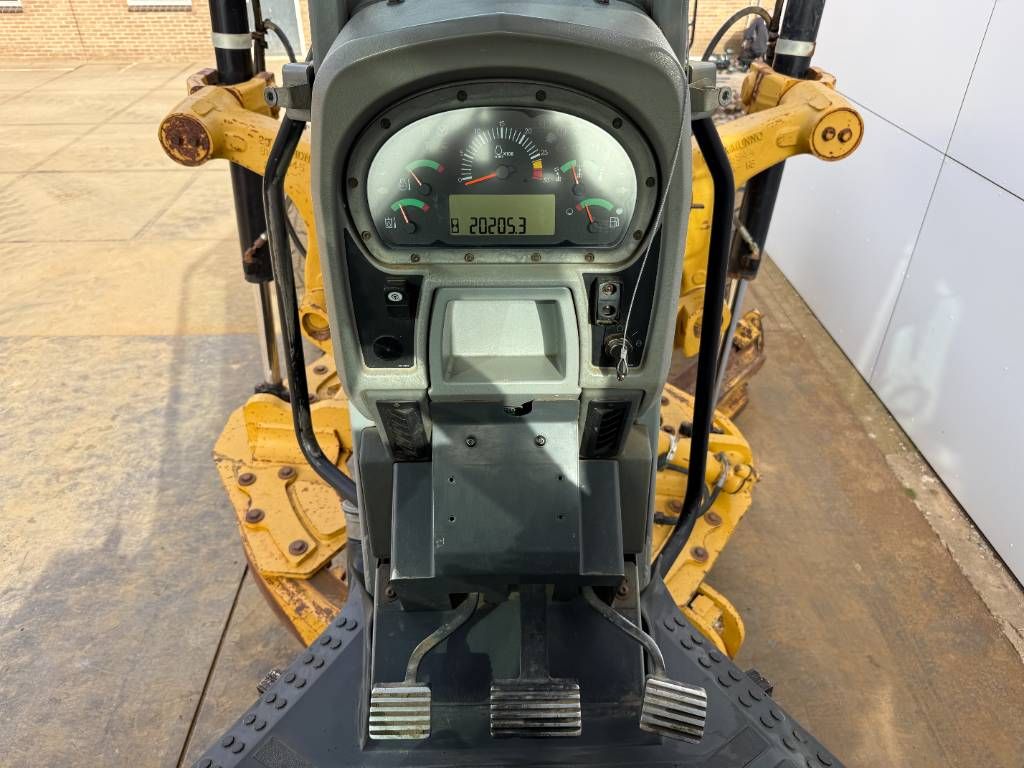 CAT 14M VHP Plus - Joystick Controls / 3 Tine Ripper