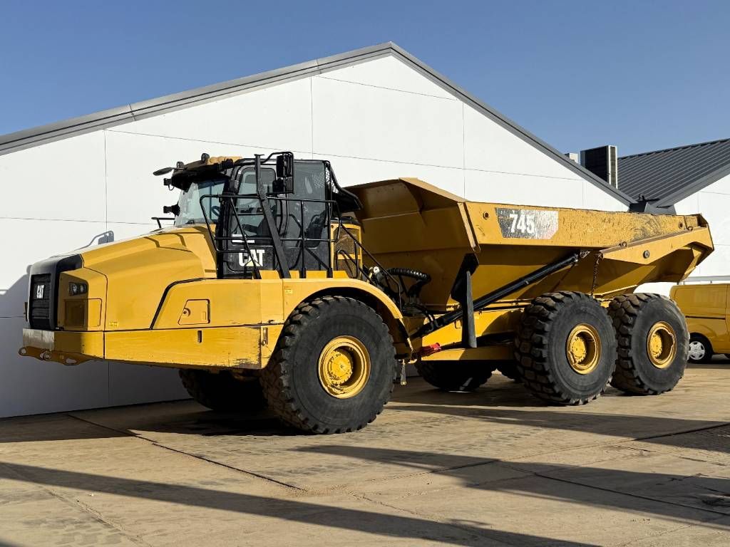 CAT 745 04A - Automatic Greasing / Camera