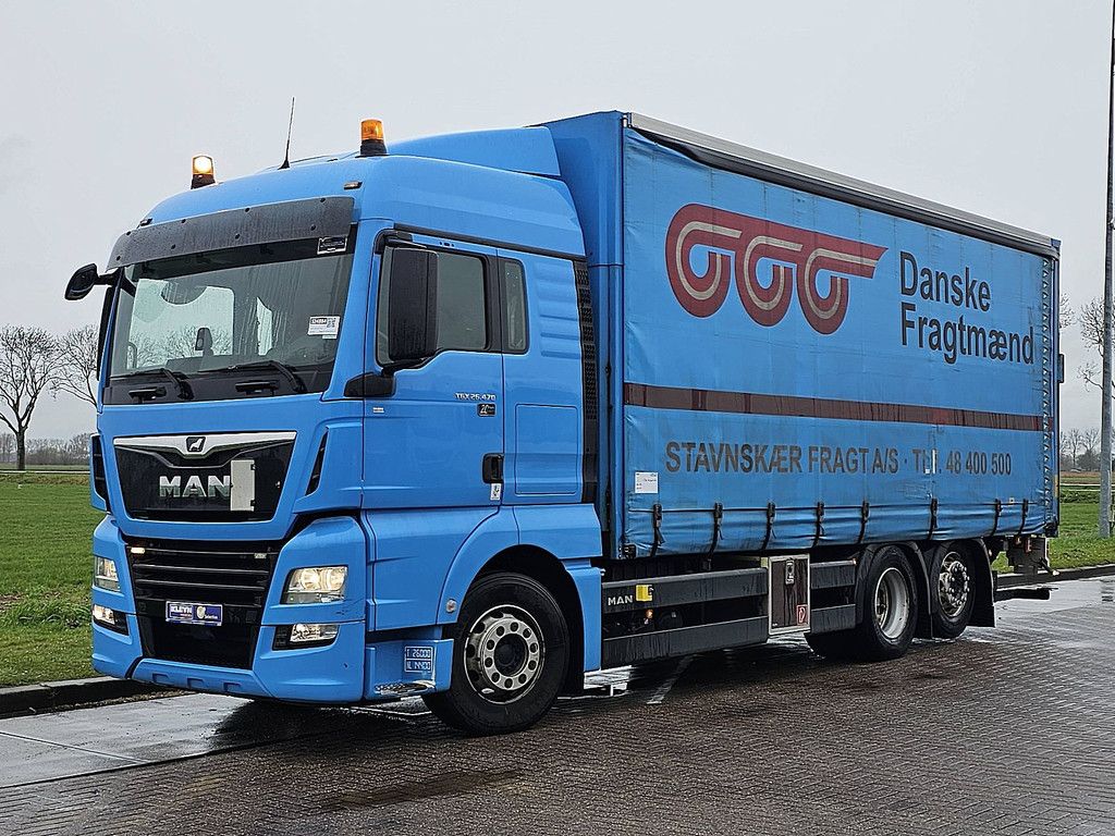 M.A.N. 26.470 TGX schuifzeil laadklep!