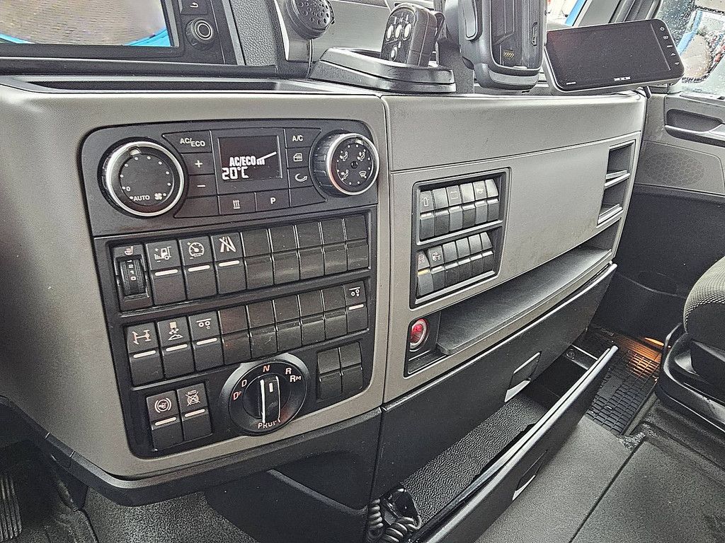 M.A.N. 26.470 TGX schuifzeil laadklep!