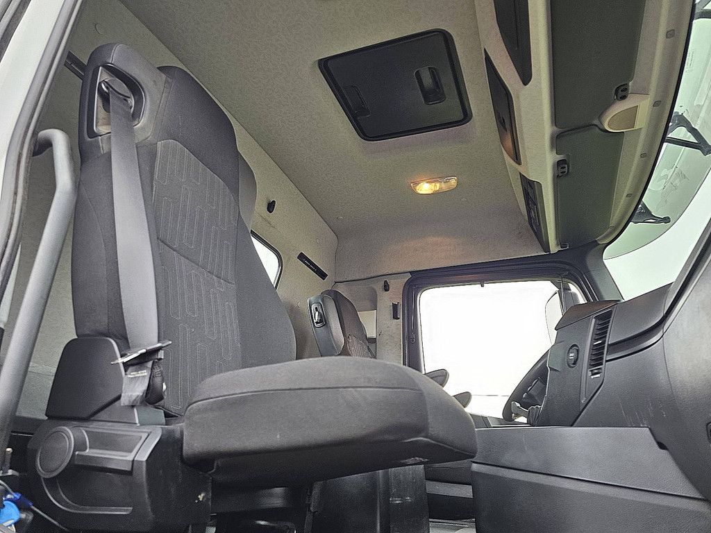 MERCEDES-BENZ AROCS 3248 8x4