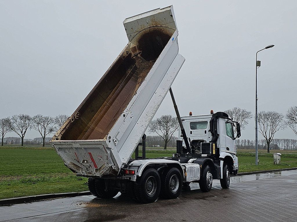 MERCEDES-BENZ AROCS 3251