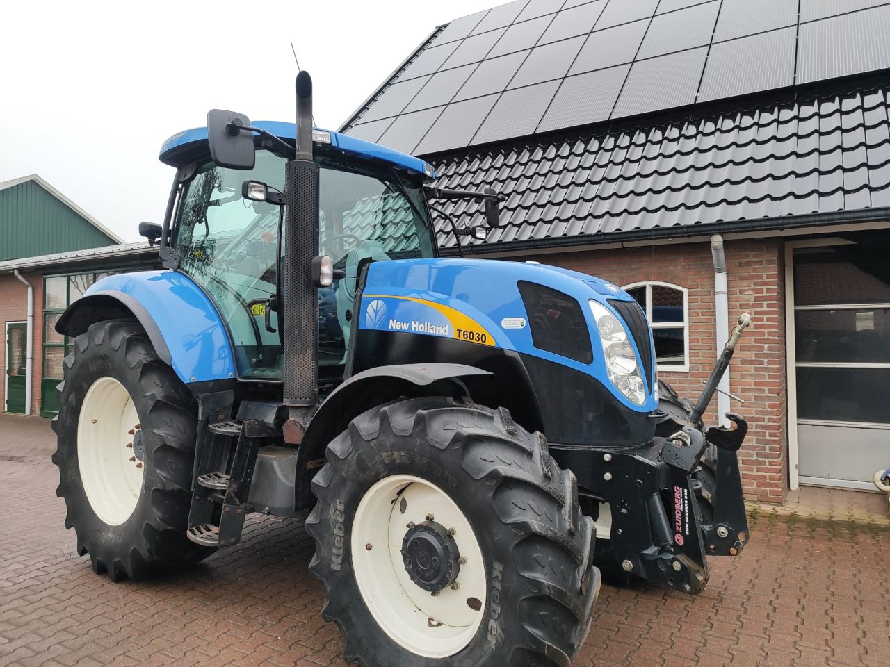 New Holland T 6030 Range Command