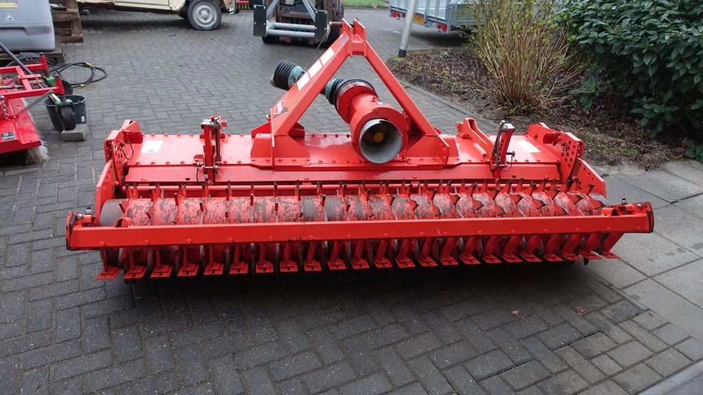 Kuhn HRB252 rotorkopeg met pakkerrol