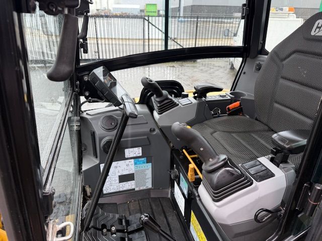 CAT 303.5Ecr bj21 1750u 3.7T SLP/SRT A/C Minikraan Minigraver