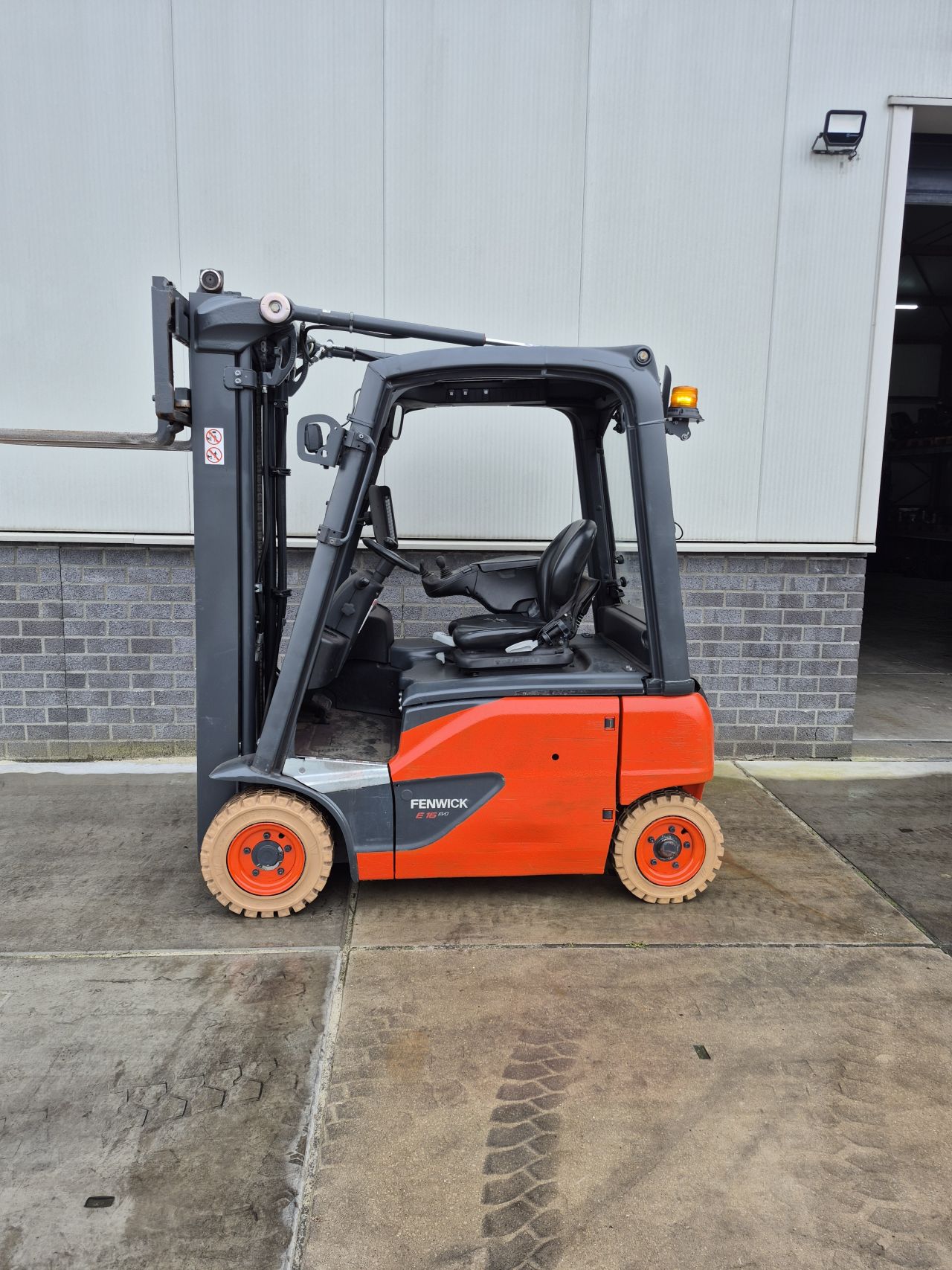 Linde E16P-02 triplex sideshift 4.620 mm bj 2020 4084 uur