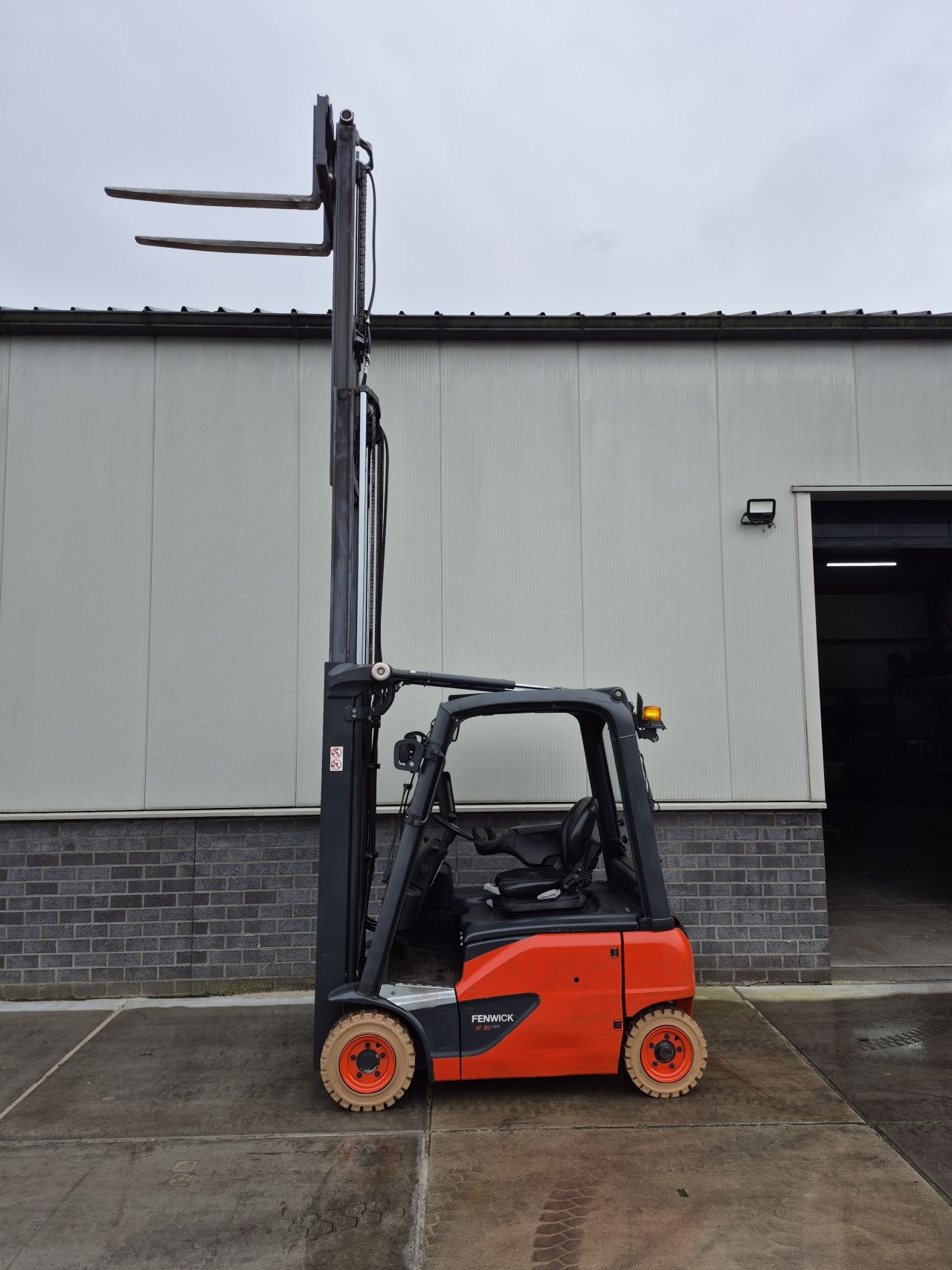 Linde E16P-02 triplex sideshift 4.620 mm bj 2020 4084 uur