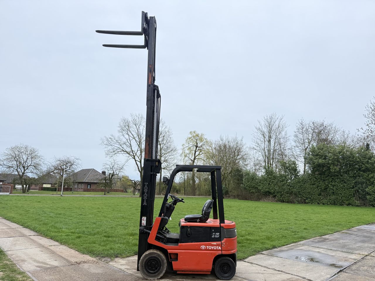 Toyota 1600KG elektrisch triplex 4.7M freelift Sideshift 80V