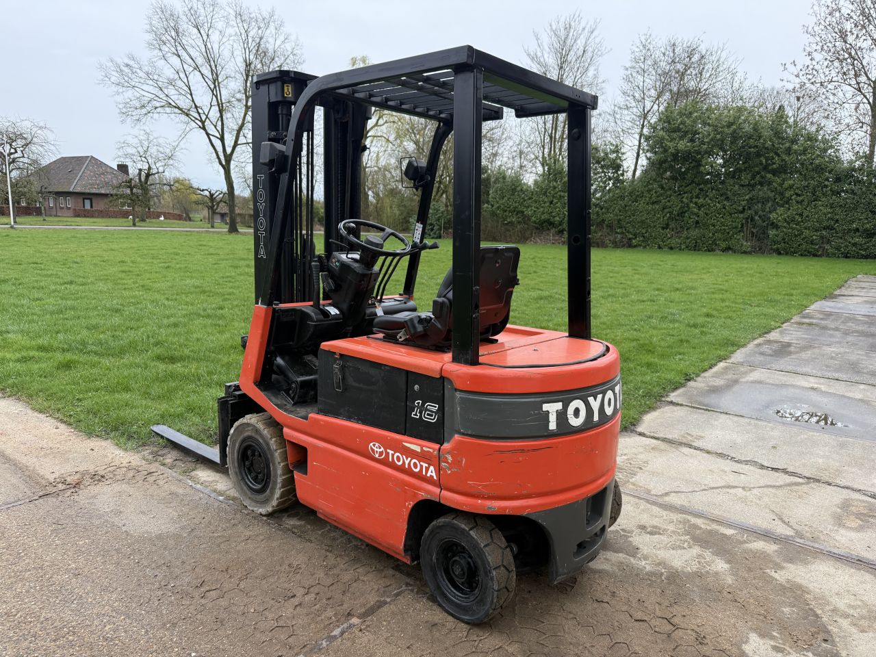 Toyota 1600KG elektrisch triplex 4.7M freelift Sideshift 80V