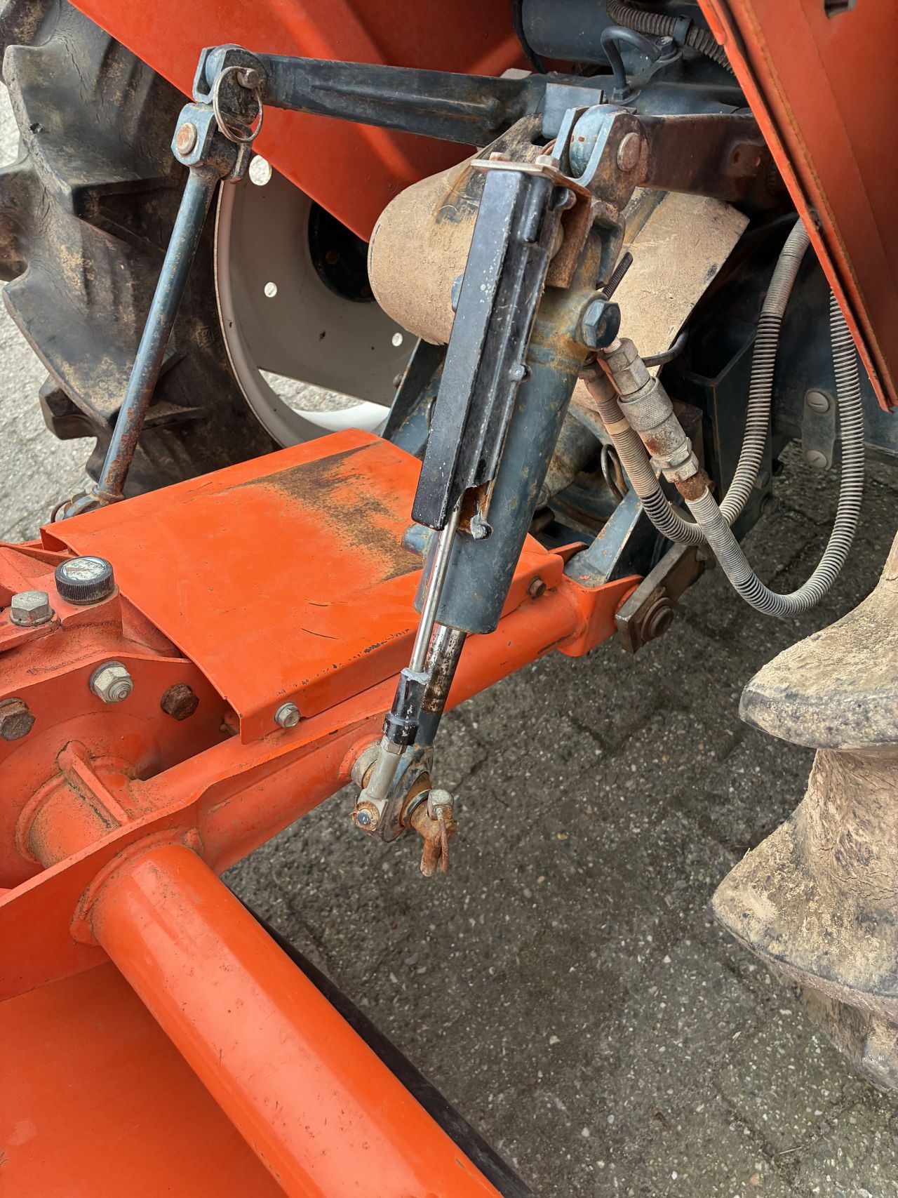 Kubota Bulltra b1-17 mini tractor met frees