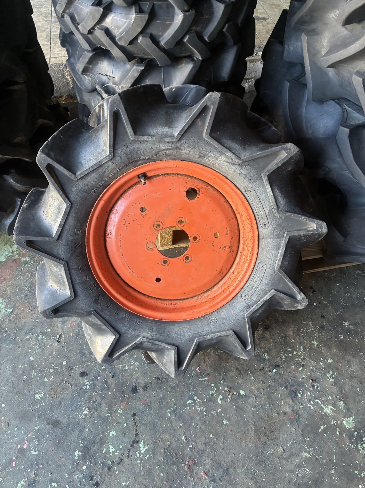 Mini tractor banden midi trekker