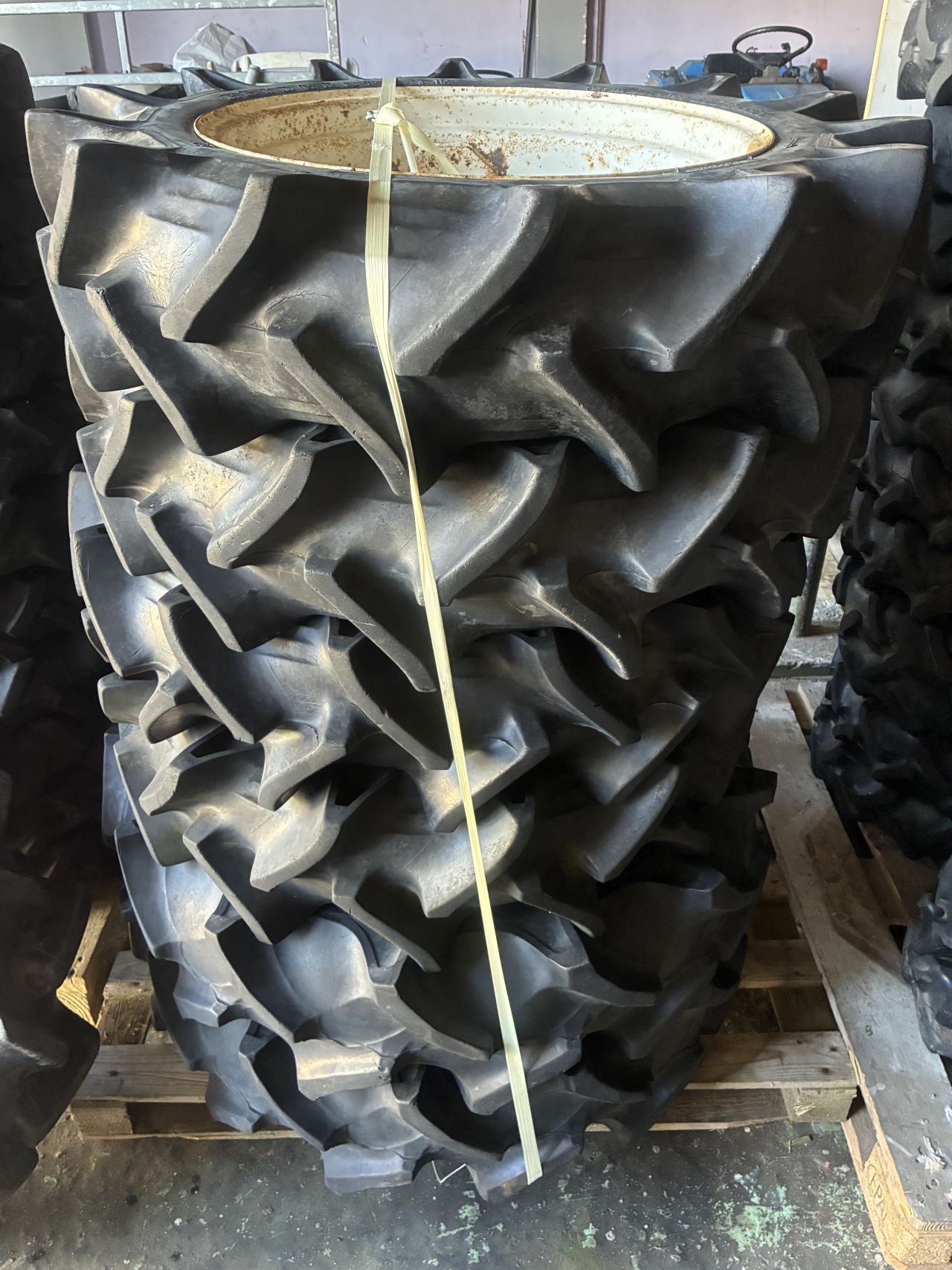 Mini tractor banden midi trekker