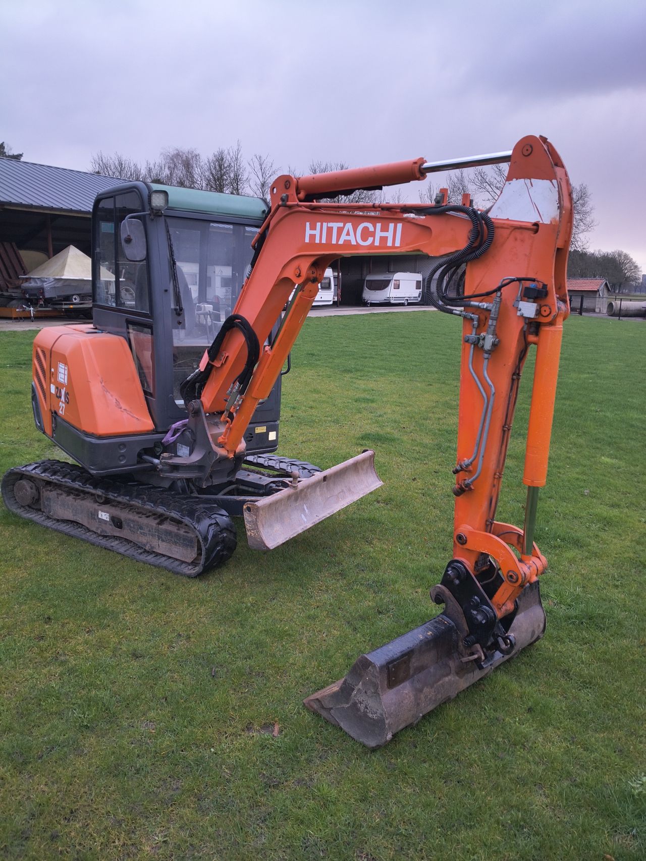 Hitachi zx27 2800 kg minigraver