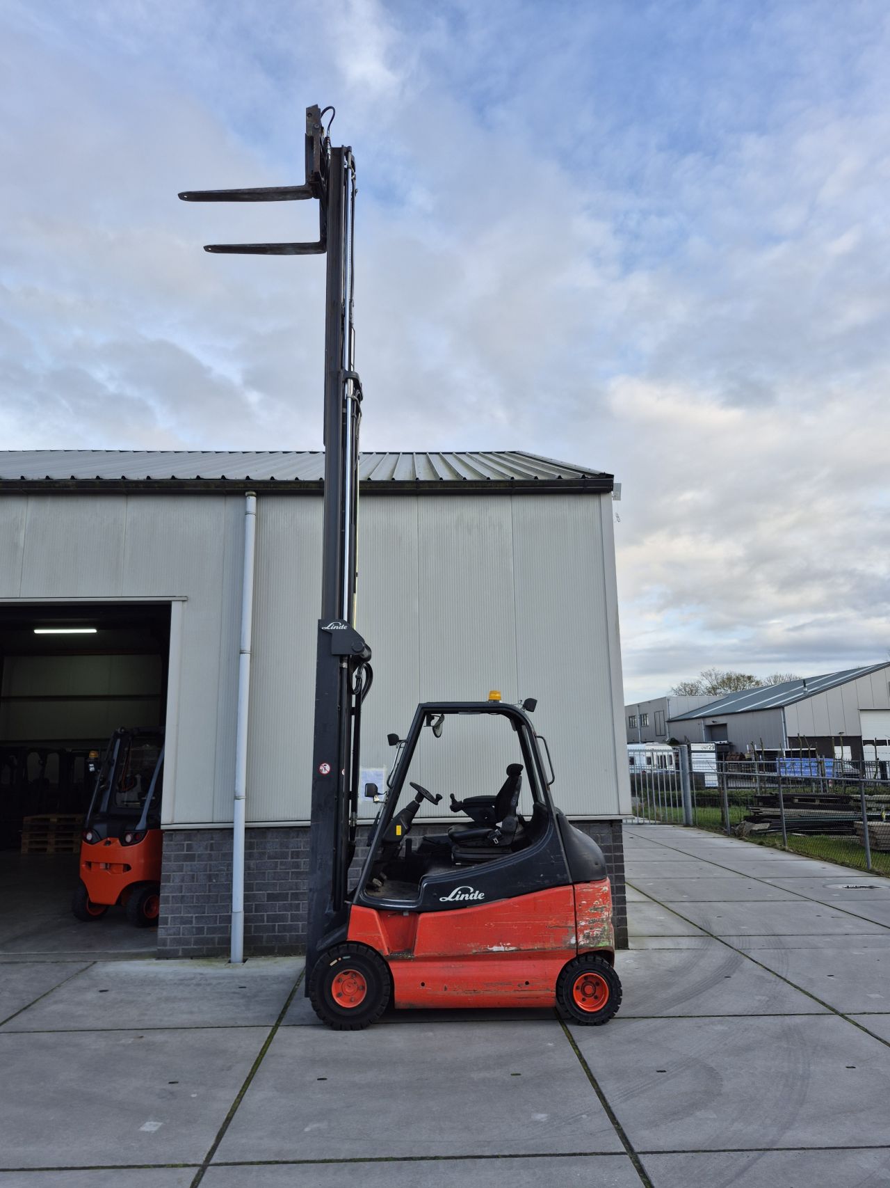 Linde E25-03/600 triplex sideshift vorkversteller 6.560 mm