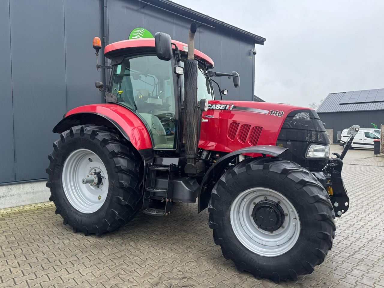 Case Puma 140