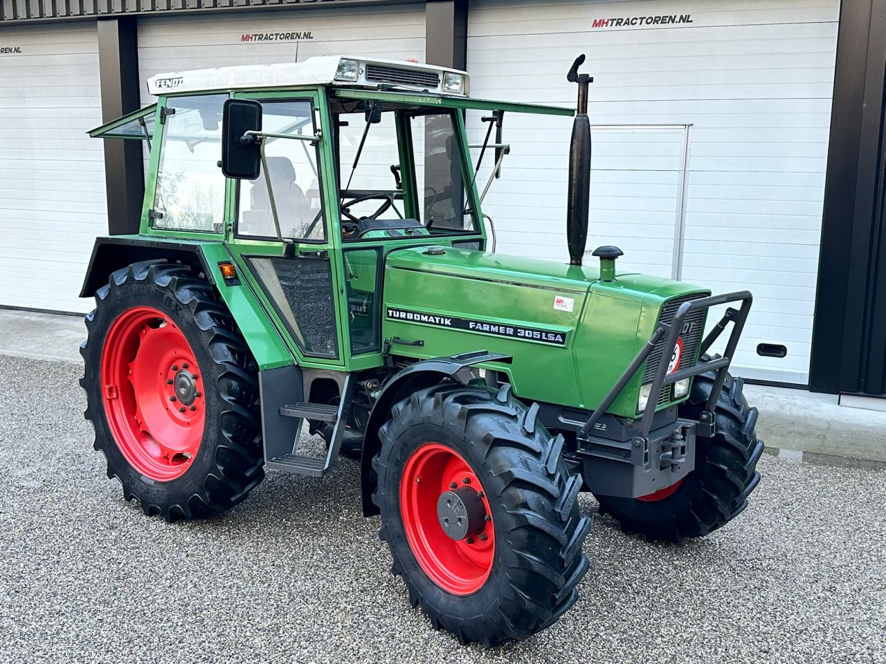 TE KOOP: zeer nette FENDT 305 LS
