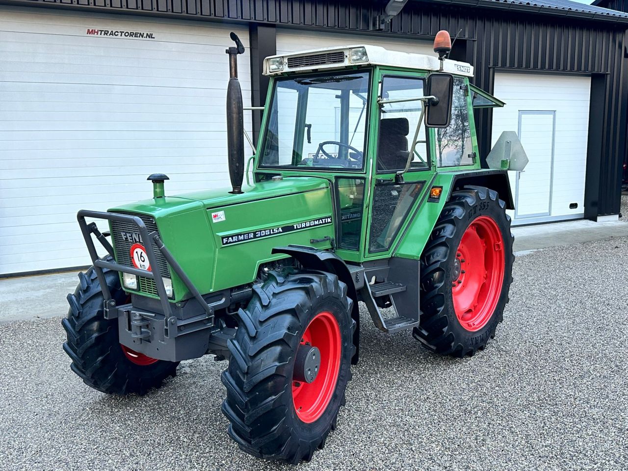 TE KOOP: zeer nette FENDT 305 LS