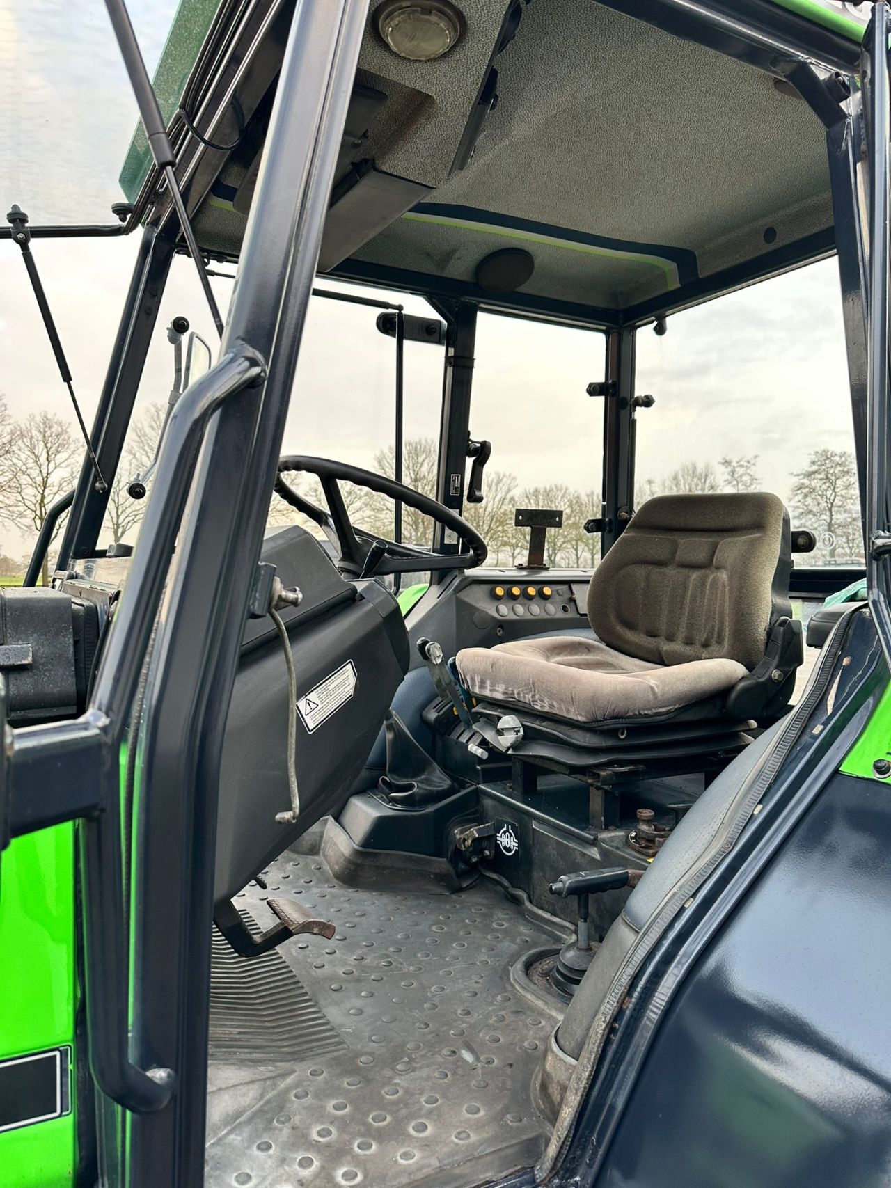 TE KOOP: zeer nette DEUTZ DX 3.90