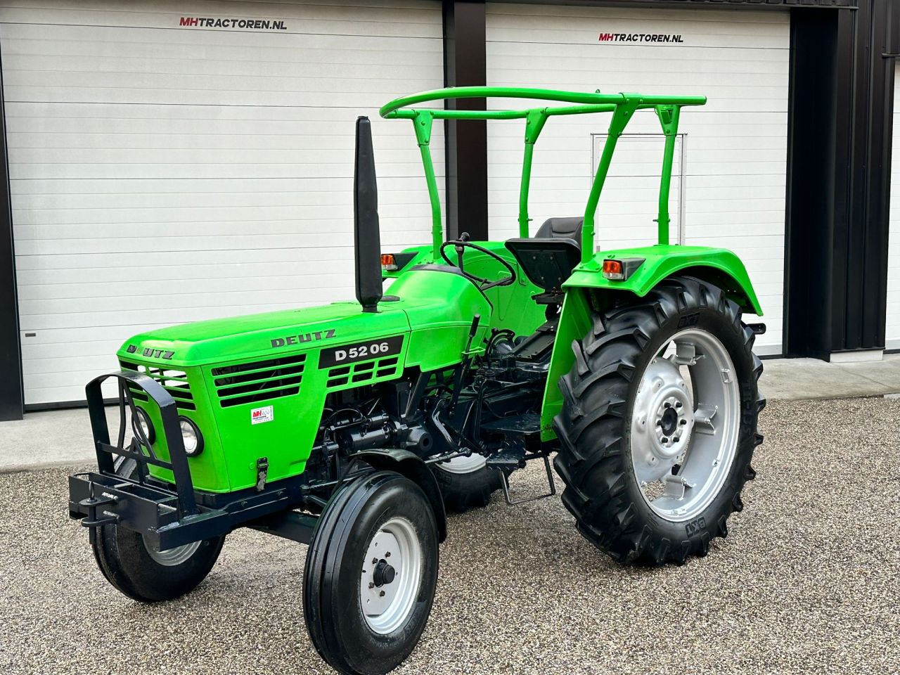 TE KOOP: zeer nette DEUTZ 5206