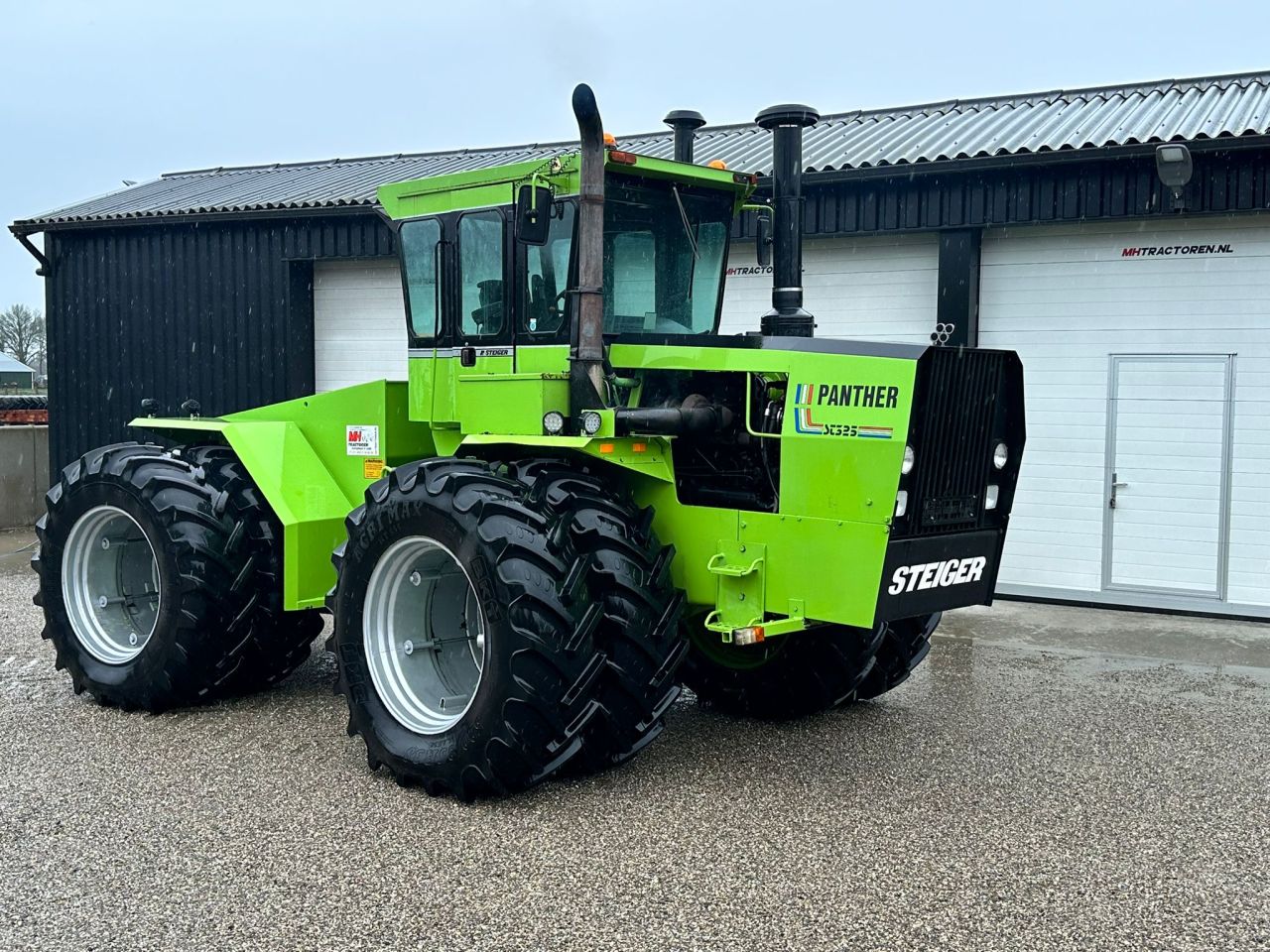 TE KOOP: zeer nette STEIGER ST325