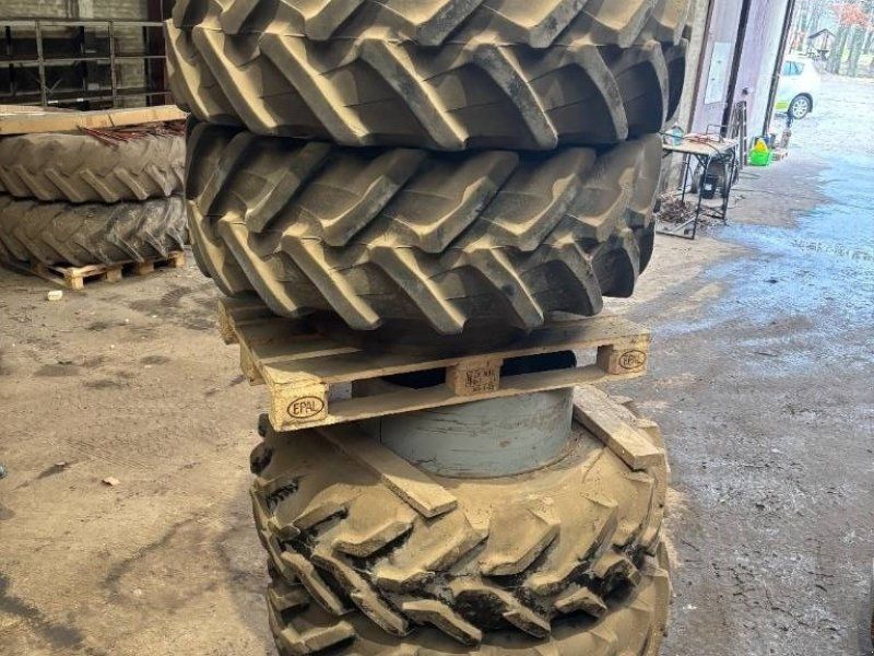 Tvillinghjul 480/70R30 Pirelli Med Låse