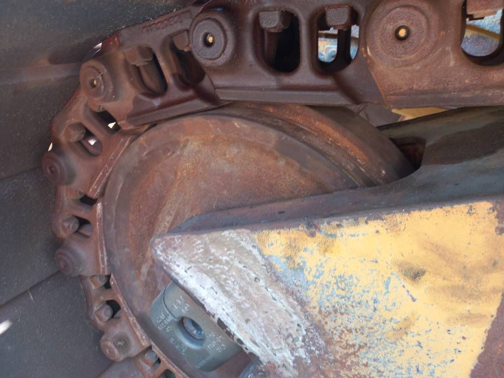 CAT D6R LGP (Abu Dhabi)