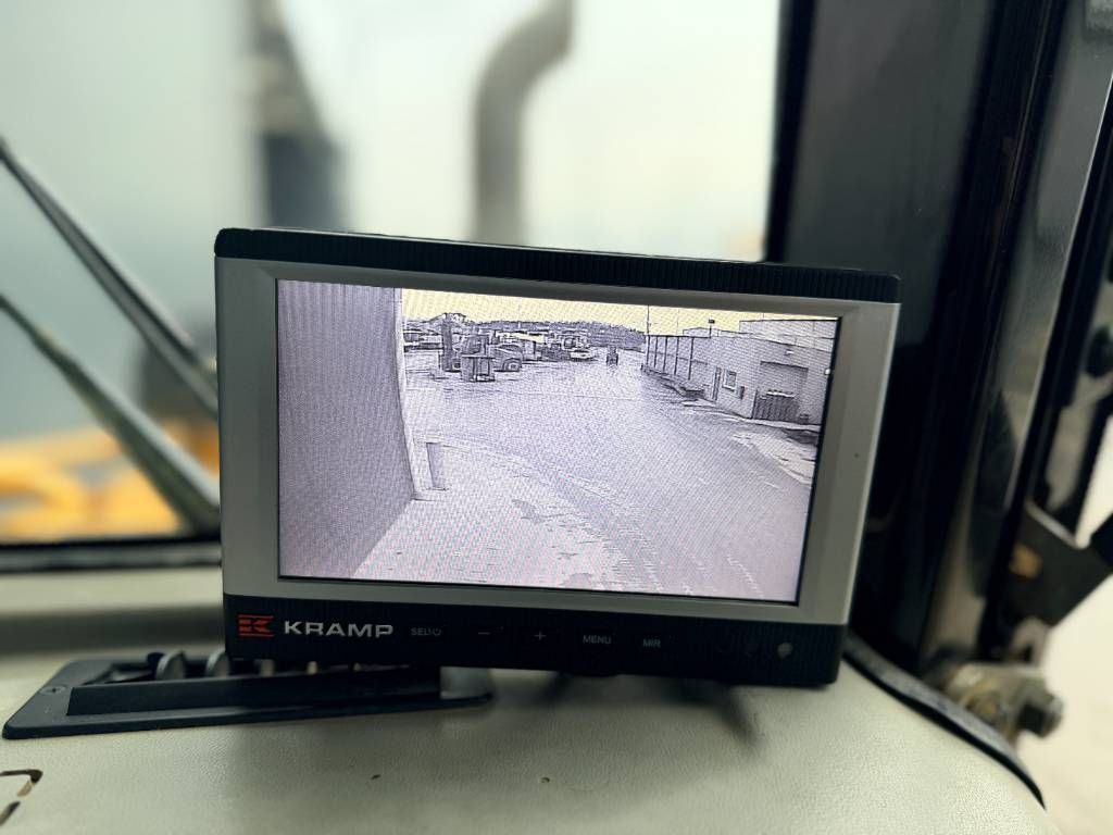 CAT D6N XL - Foldable Blade