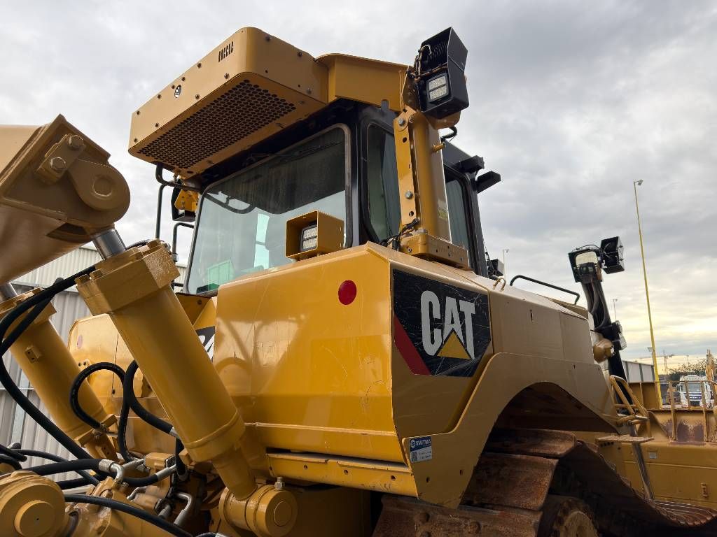 CAT D8T - CE