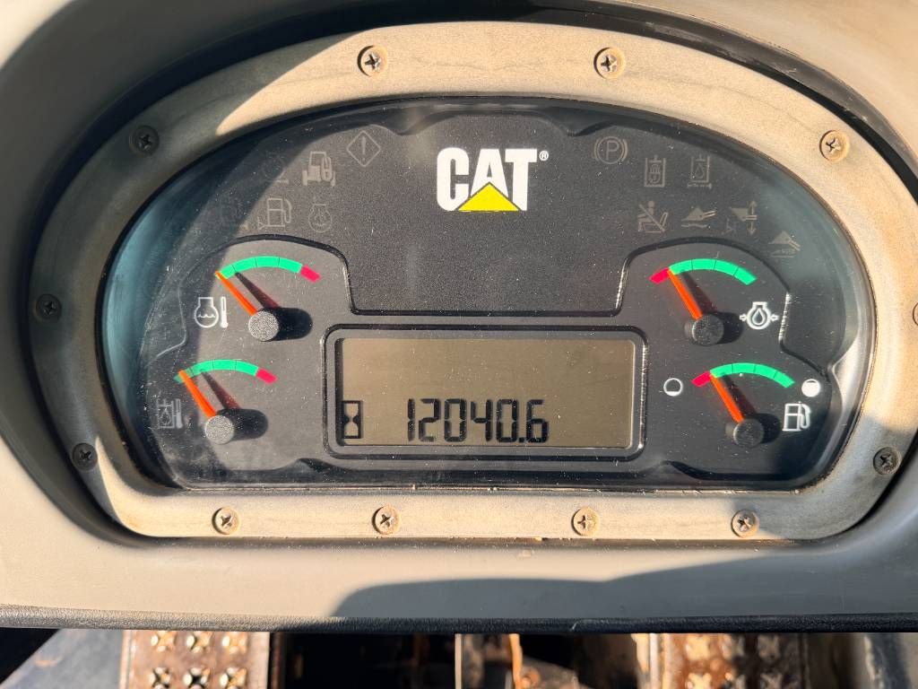 CAT 963D