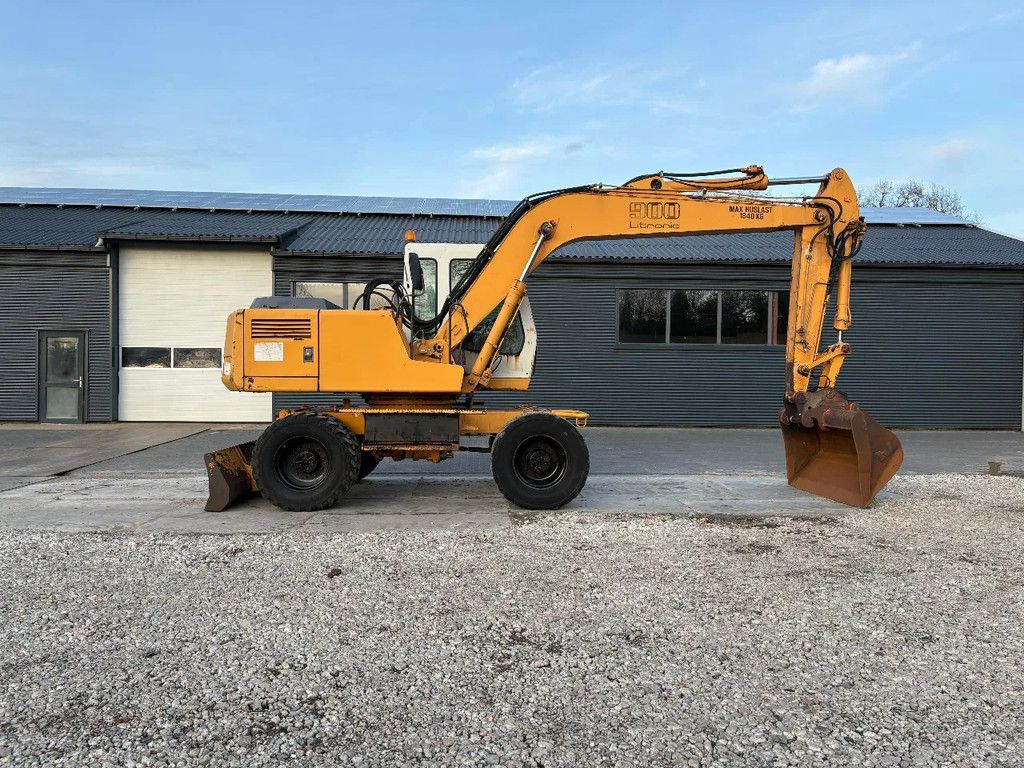 Liebherr A900 litronic