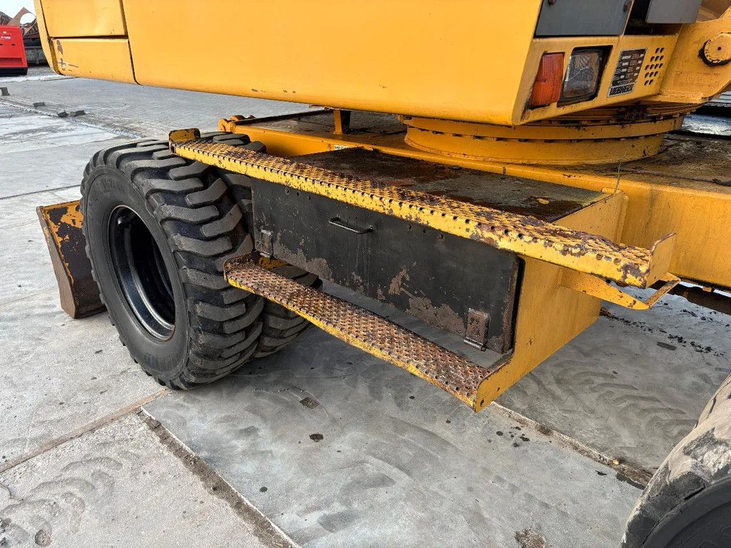 Liebherr A900 litronic