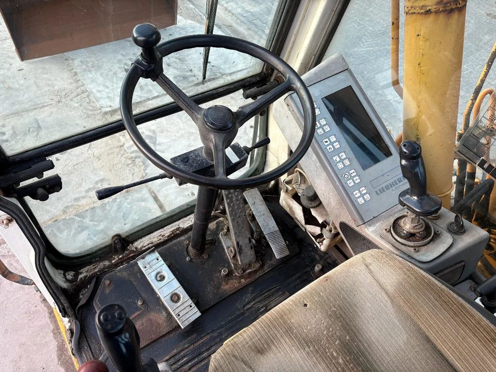 Liebherr A900 litronic