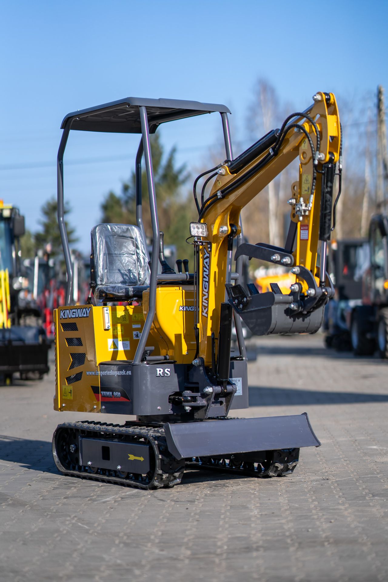 Minigraver Kingway zwenkarm 3 gratis bakken, duim + levering