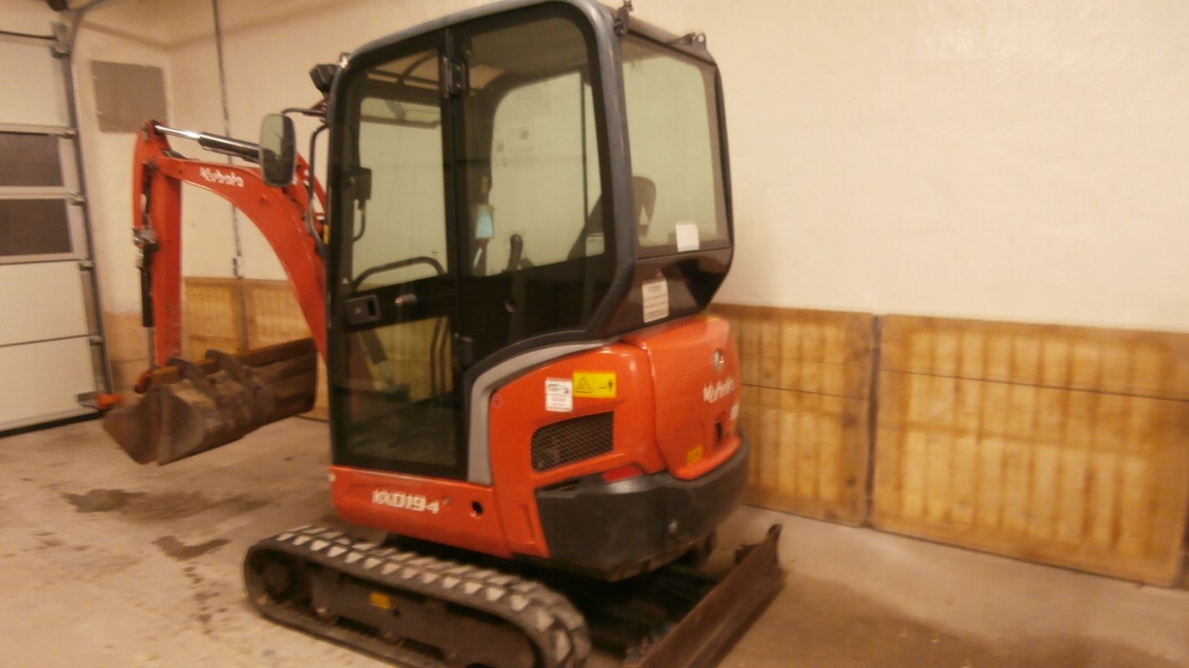 Kubota 19-4 3712 uur €15750,00