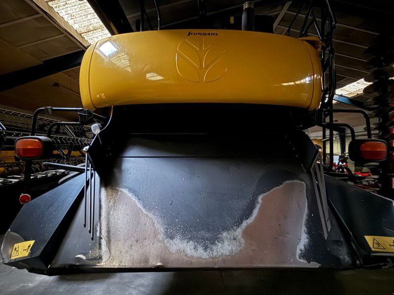 New Holland CR9080 + 30” VarioFeed