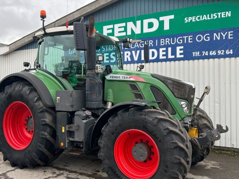 Fendt 724 Vario S4 Profi Plus Med Front PTO