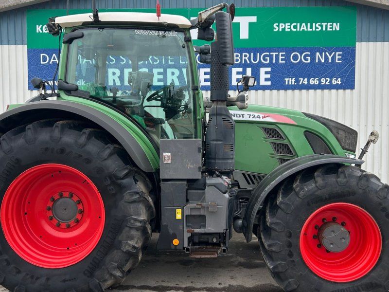 Fendt 724 Vario S4 Profi Plus Med Front PTO