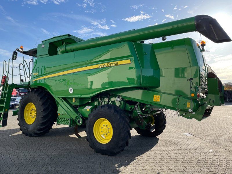 John Deere T660 i