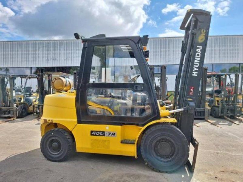 Hyundai 40L-7A