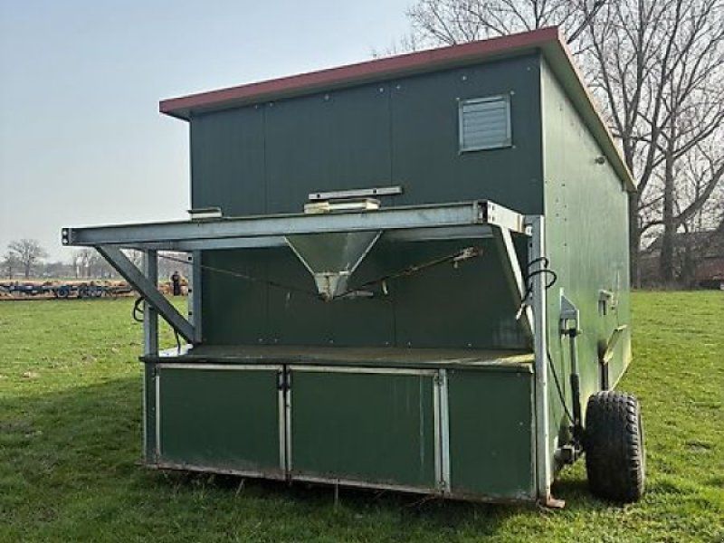 Hühnermobil mit Vollausstattung, mobiler Hühnerstall, Mobilstall