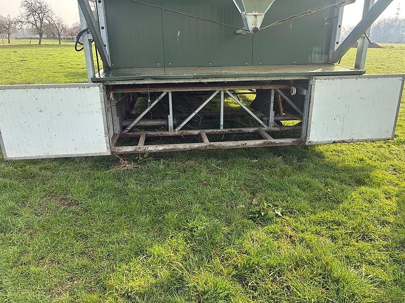 Hühnermobil mit Vollausstattung, mobiler Hühnerstall, Mobilstall