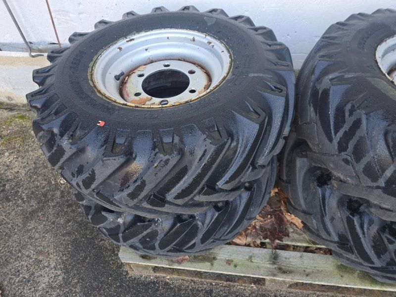 Weidemann 4 Räder 11.5/80-15.3