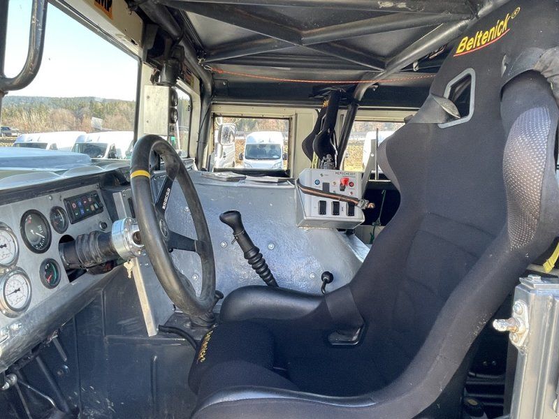 Mercedes-Benz HUMMOG , Renn Unimog mit Hummer H1 Karosserie