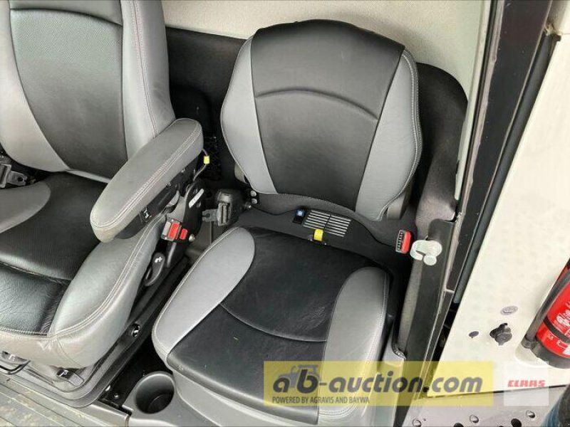 Claas LION 5400 + V770