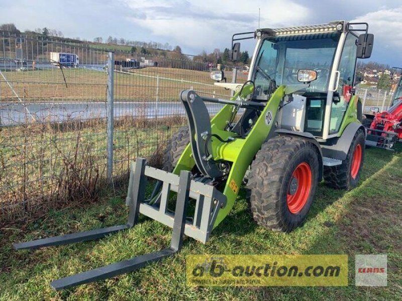Claas TORION 530 + Palettengabel