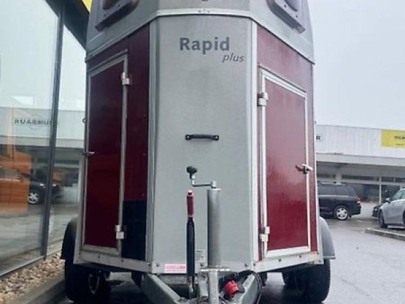 Humbaur Rapid Plus Pferde Holz/Poly Sattelkammer 2t.