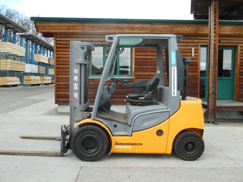 Jungheinrich DFG425s Tripl 4,4m + SS + 4. Kreis