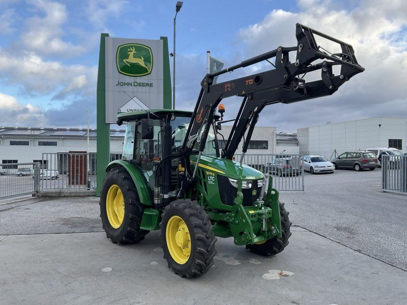 John Deere 5075E