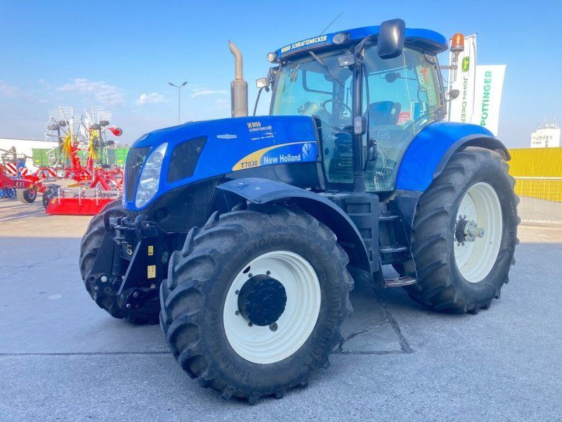 New Holland T 7030
