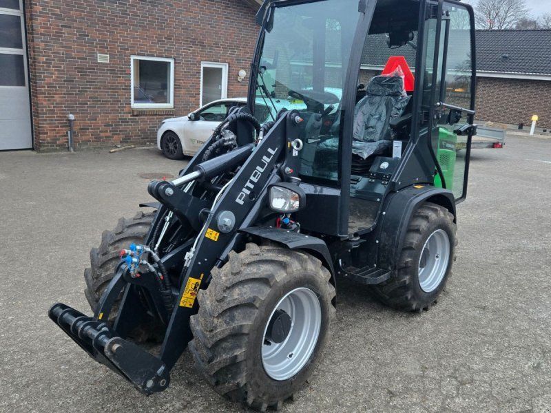 Pitbull X27-45CRT m / kabine